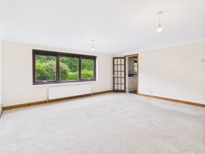 Living Room- click for photo gallery